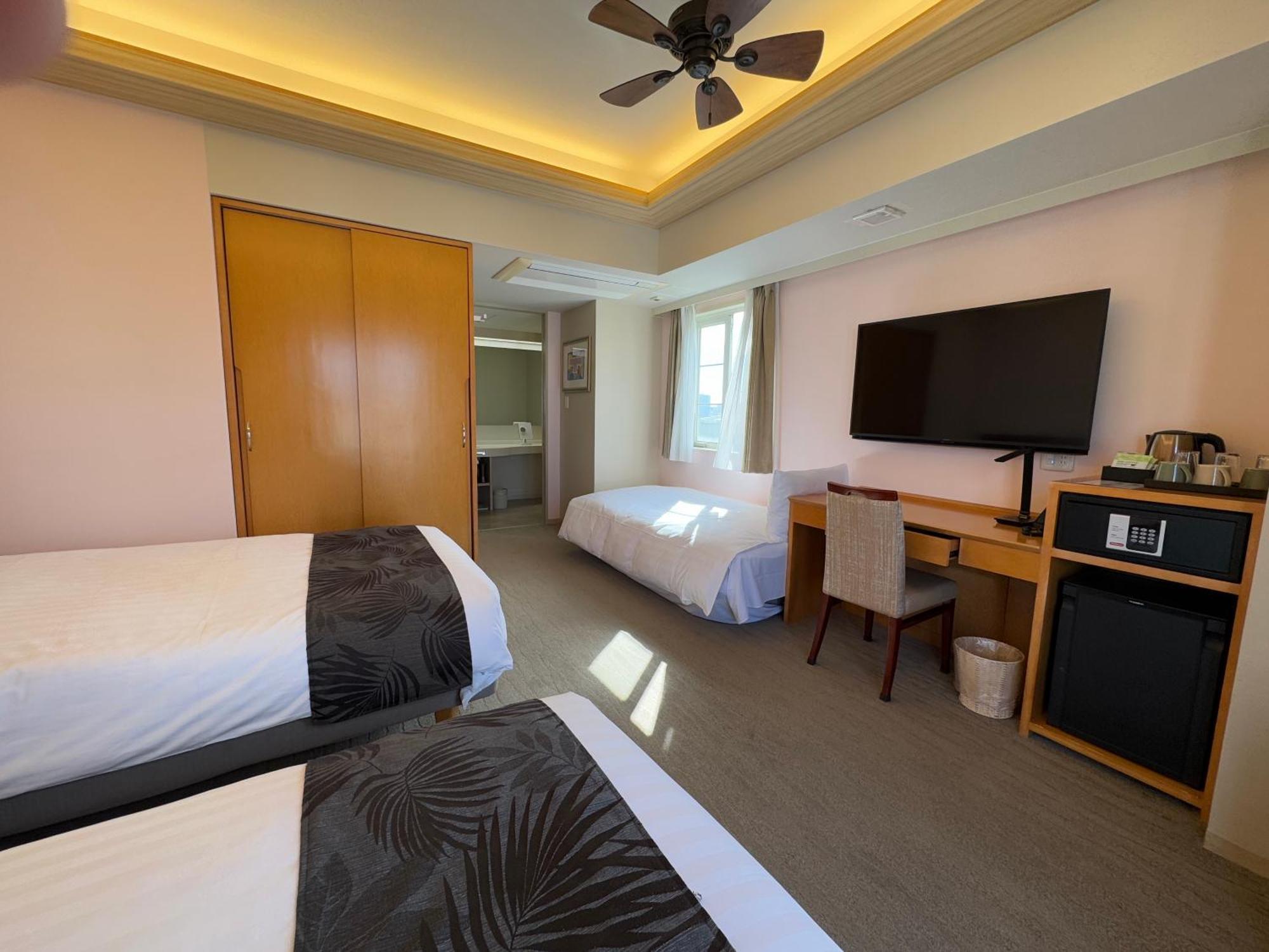 Hotel Palm Royal Naha Kokusai Street Екстер'єр фото